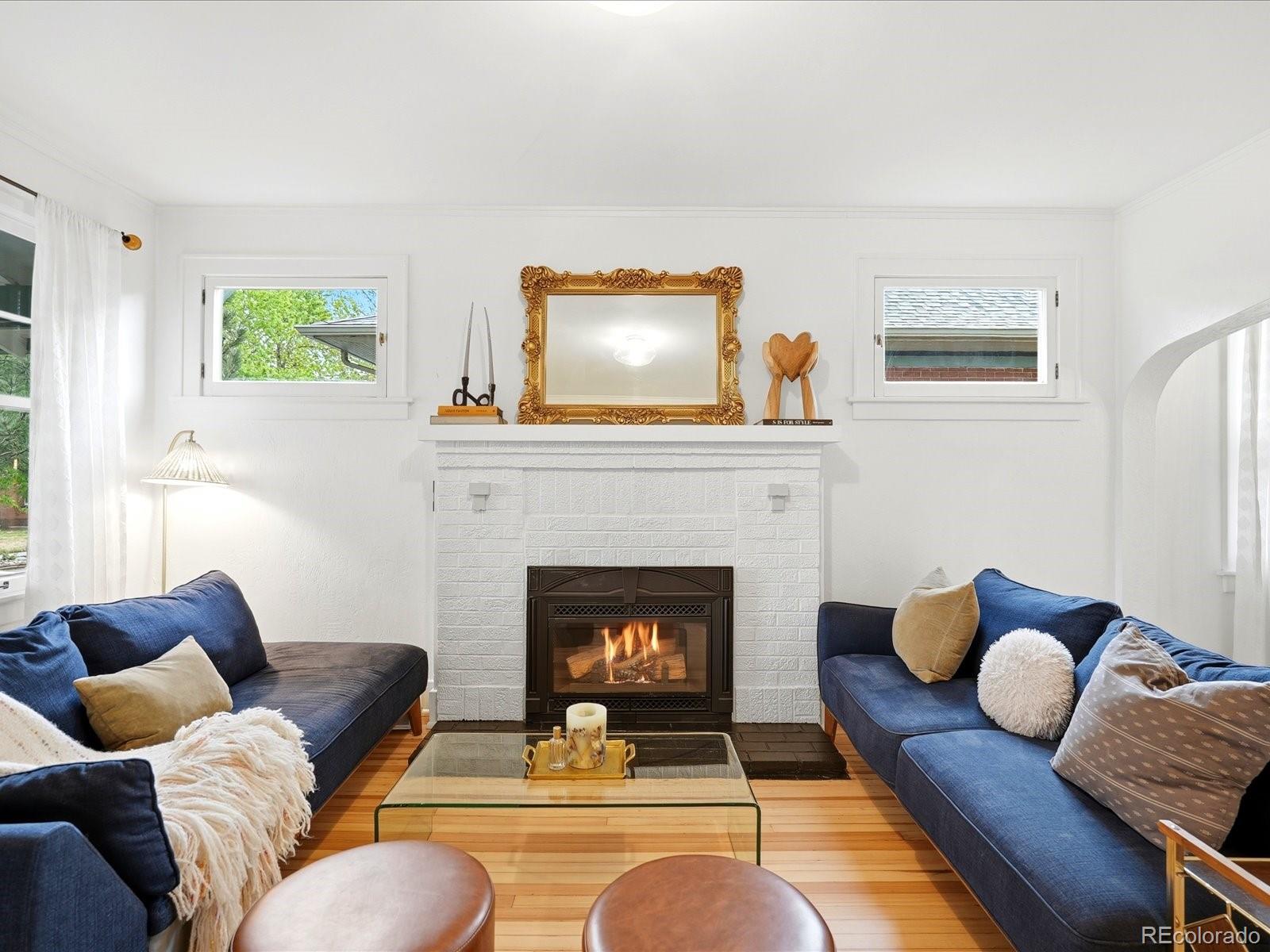 4283 Hooker Street