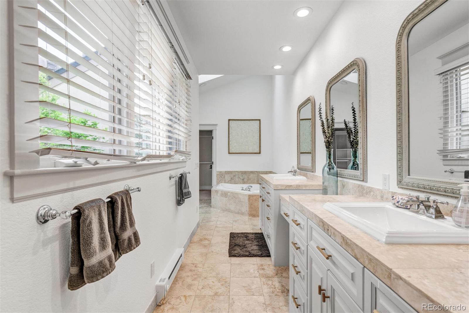 425 S Humboldt Street