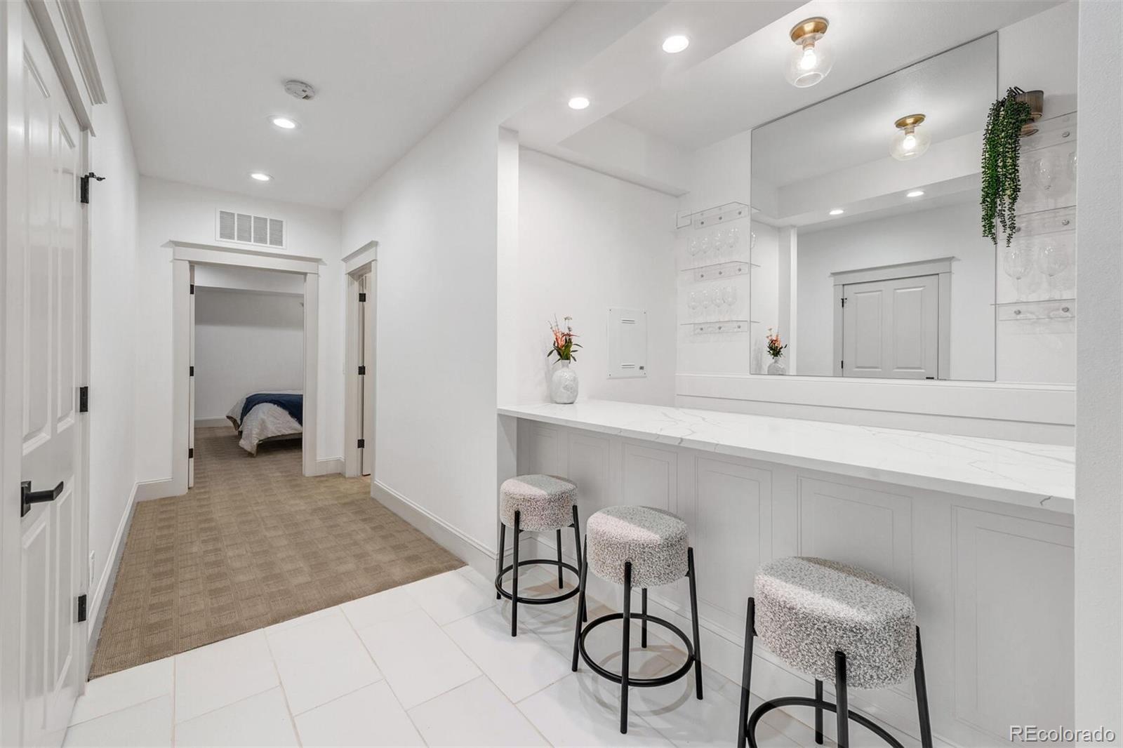 425 S Humboldt Street