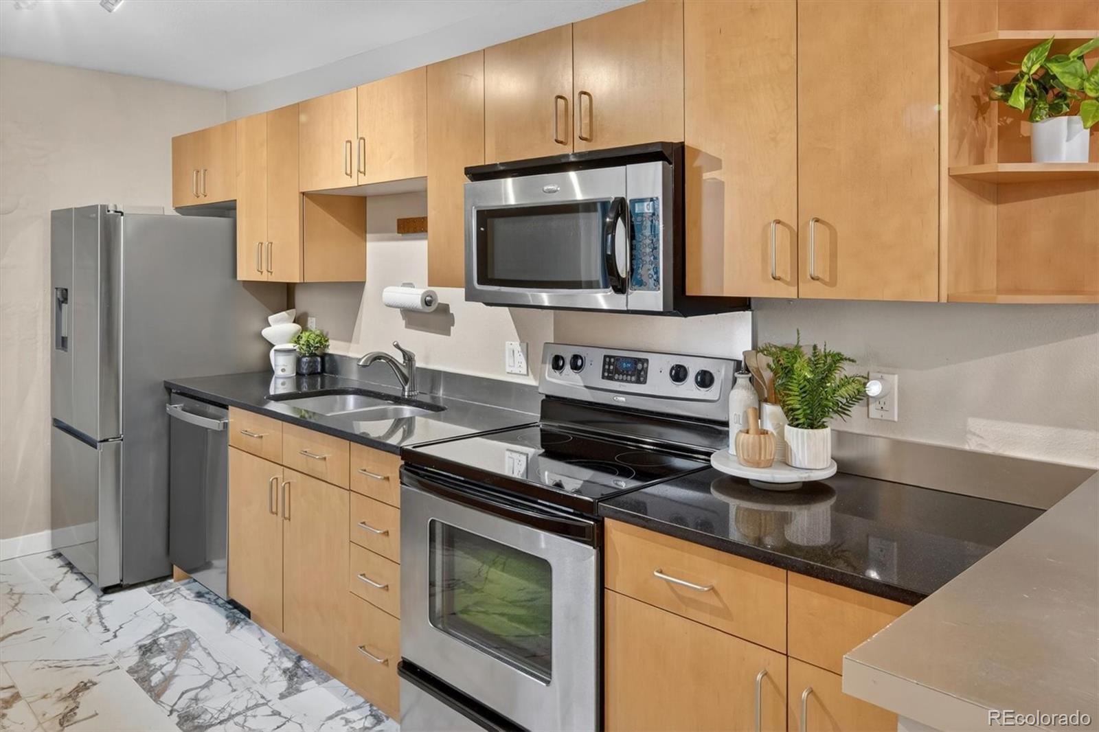 1245 Columbine Street Unit: 407