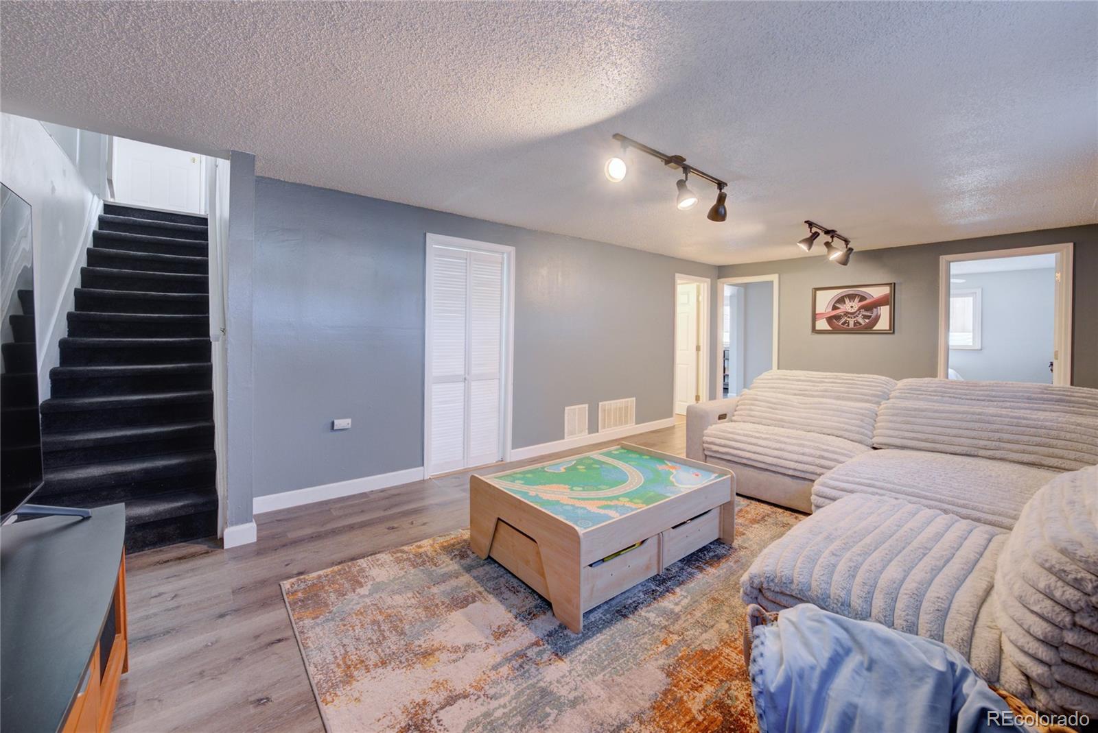 4717 S Gracemoor Circle