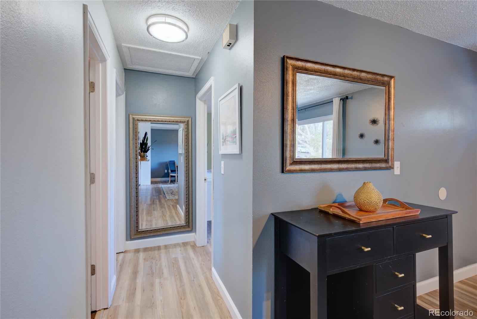 4717 S Gracemoor Circle