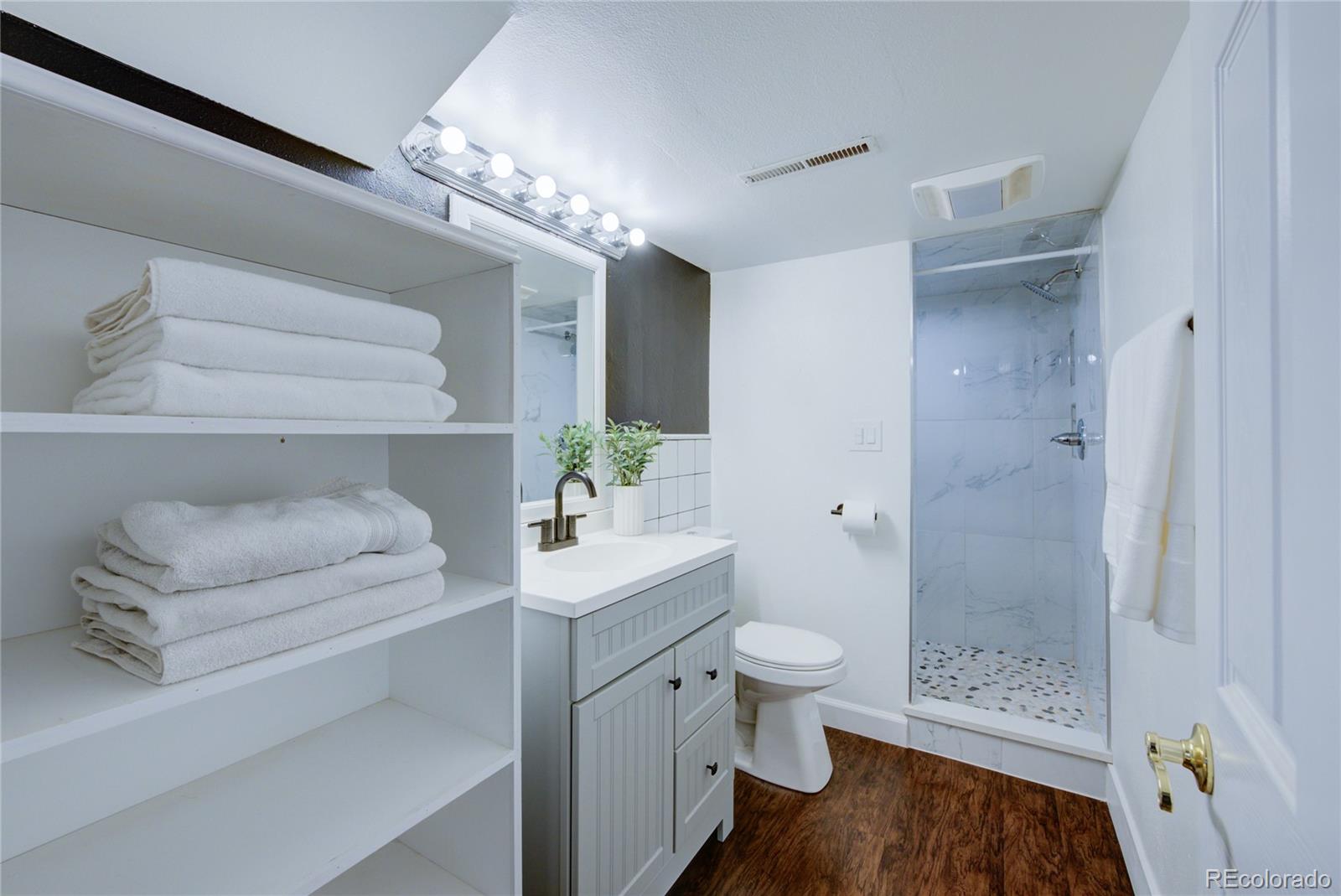 4717 S Gracemoor Circle