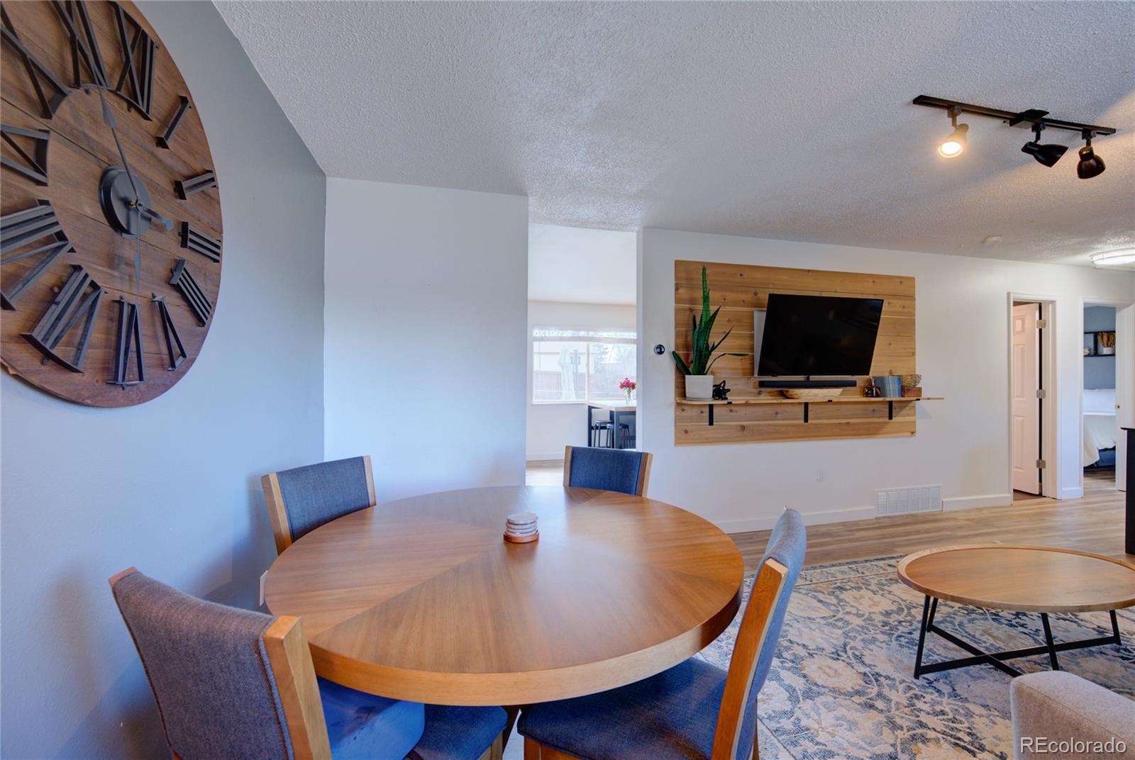 4717 S Gracemoor Circle