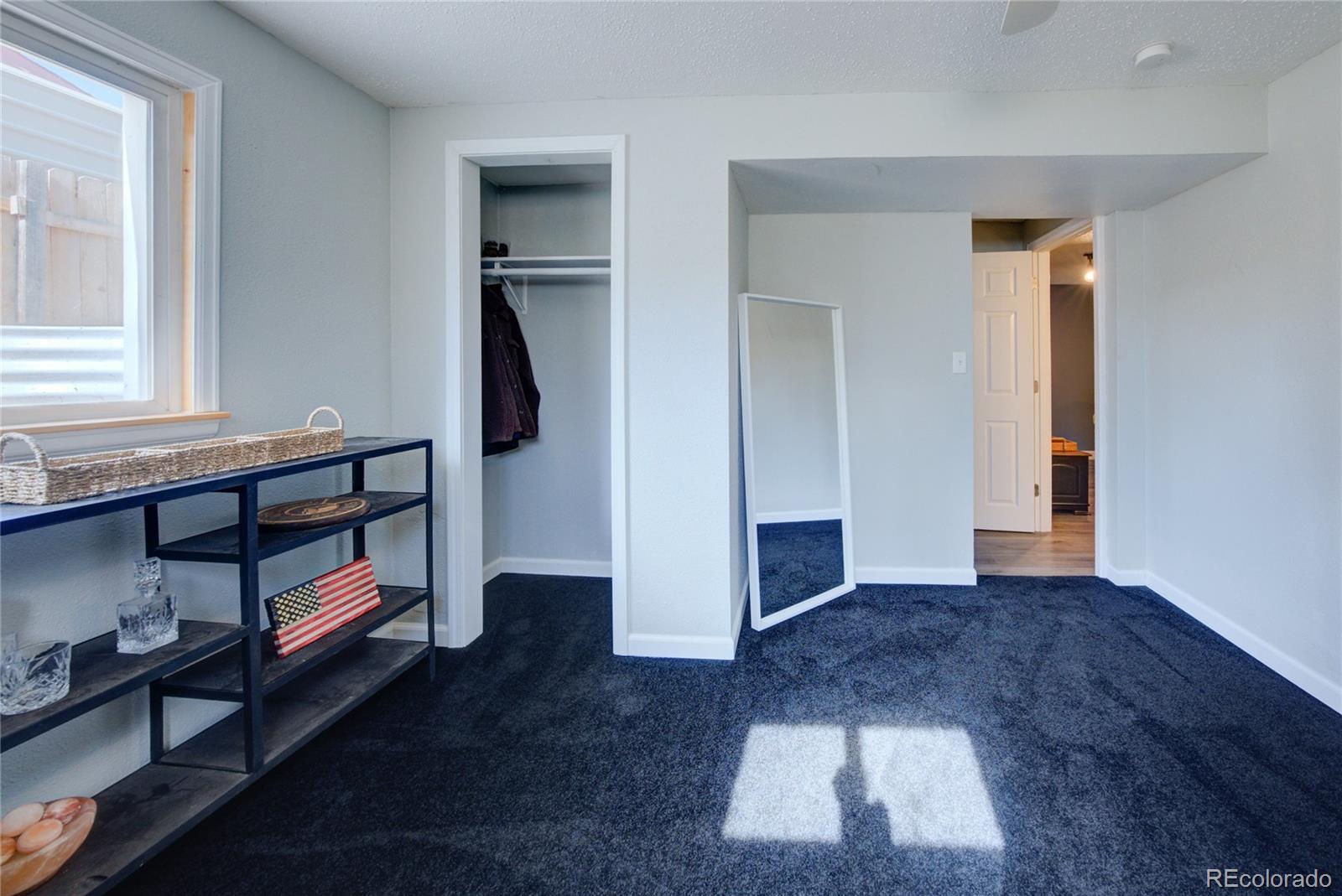 4717 S Gracemoor Circle