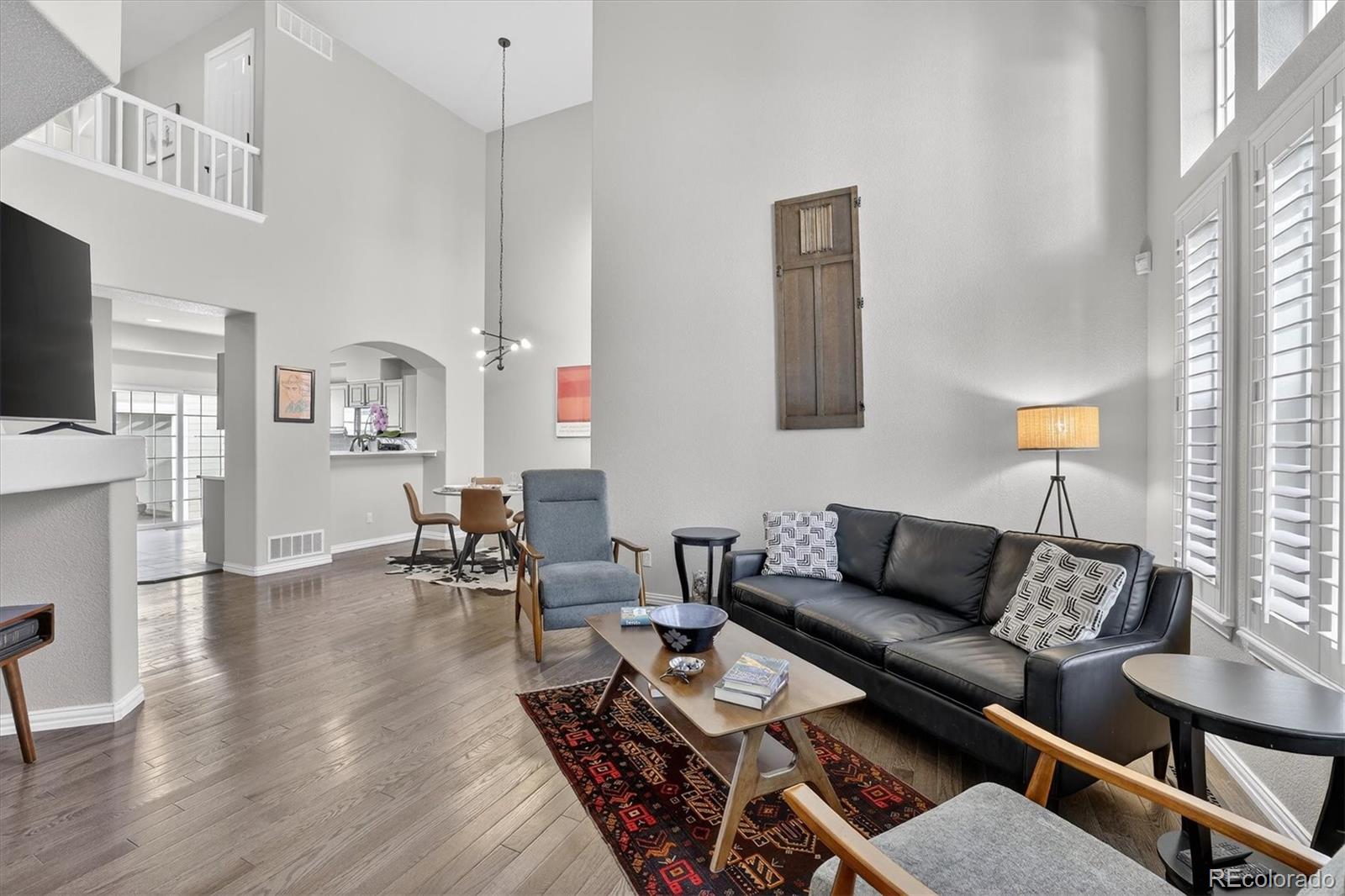 8300 E Fairmount Drive Unit: Y102