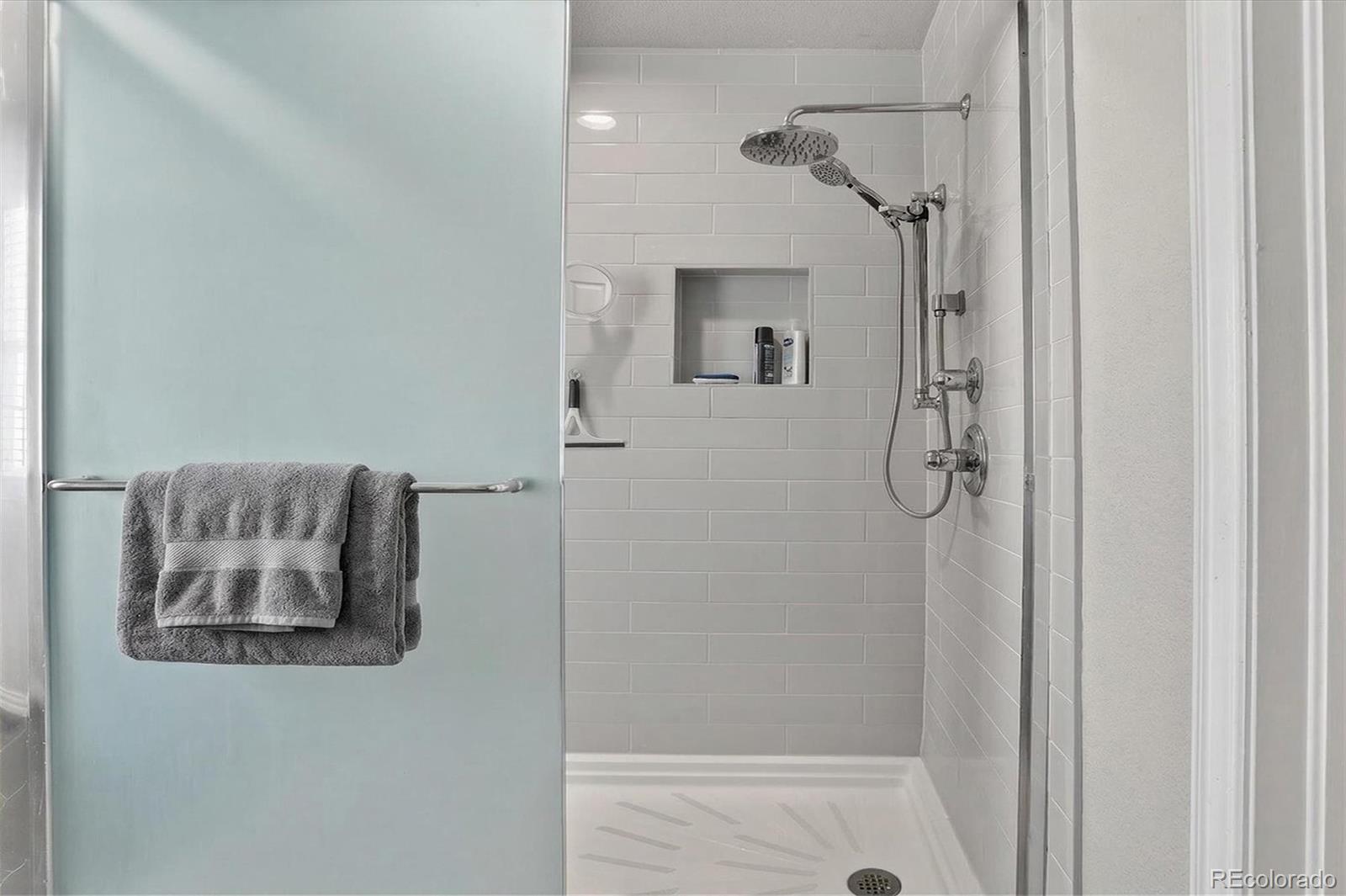 8300 E Fairmount Drive Unit: Y102