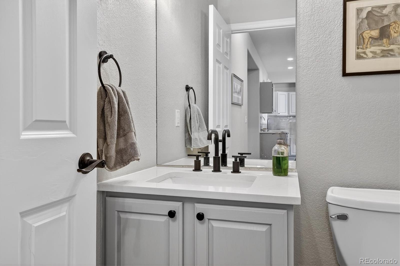 8300 E Fairmount Drive Unit: Y102