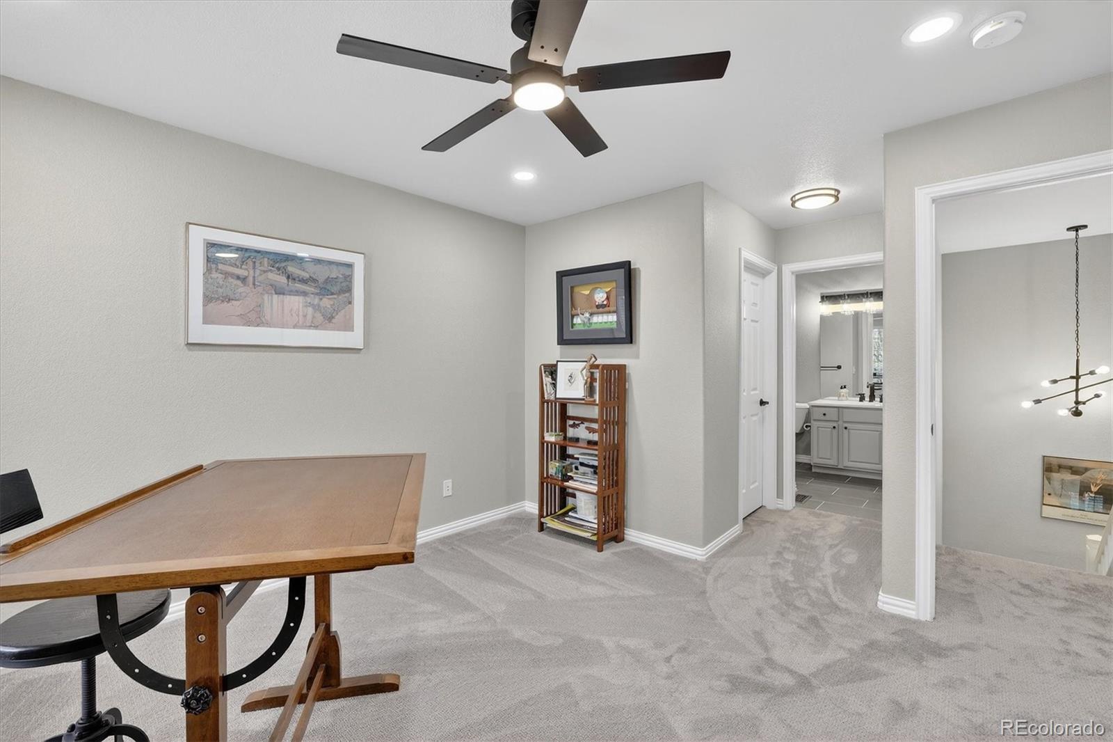 8300 E Fairmount Drive Unit: Y102