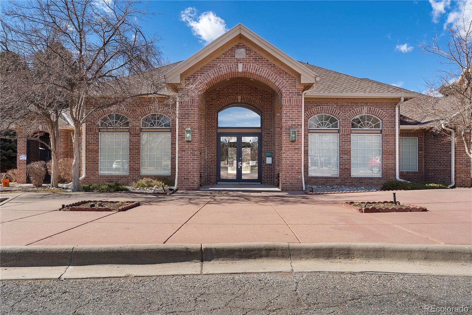 1632 W Canal Circle Unit: 933
