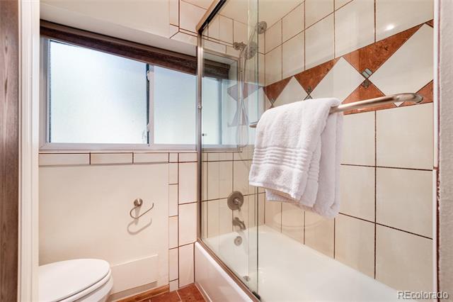 5524 W 60th Place