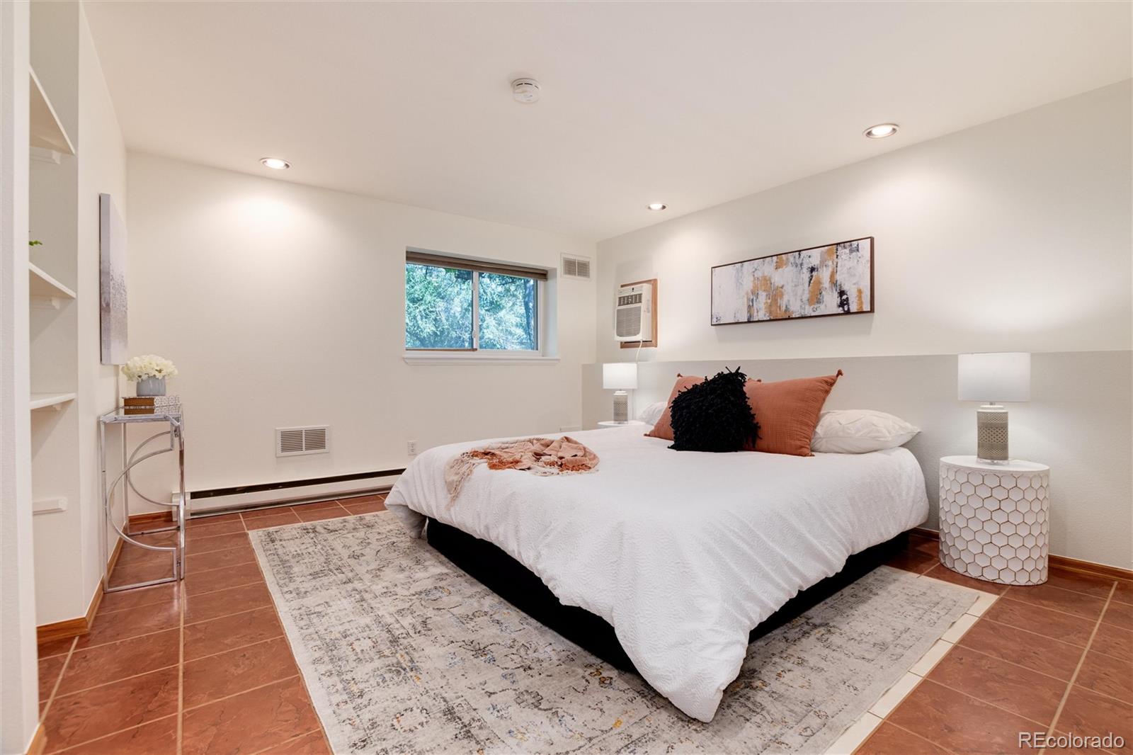 5524 W 60th Place