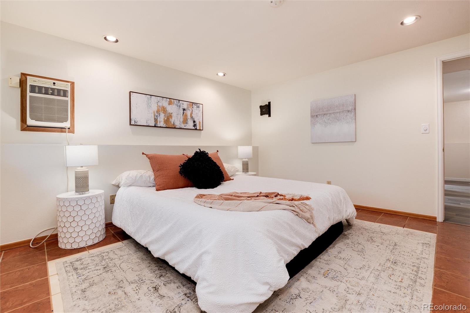 5524 W 60th Place