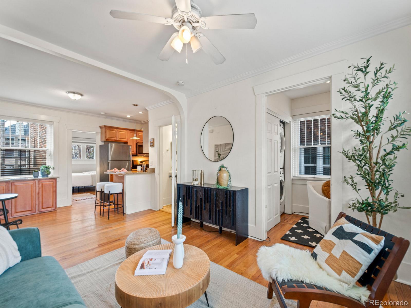 945 N Washington Street Unit: 201