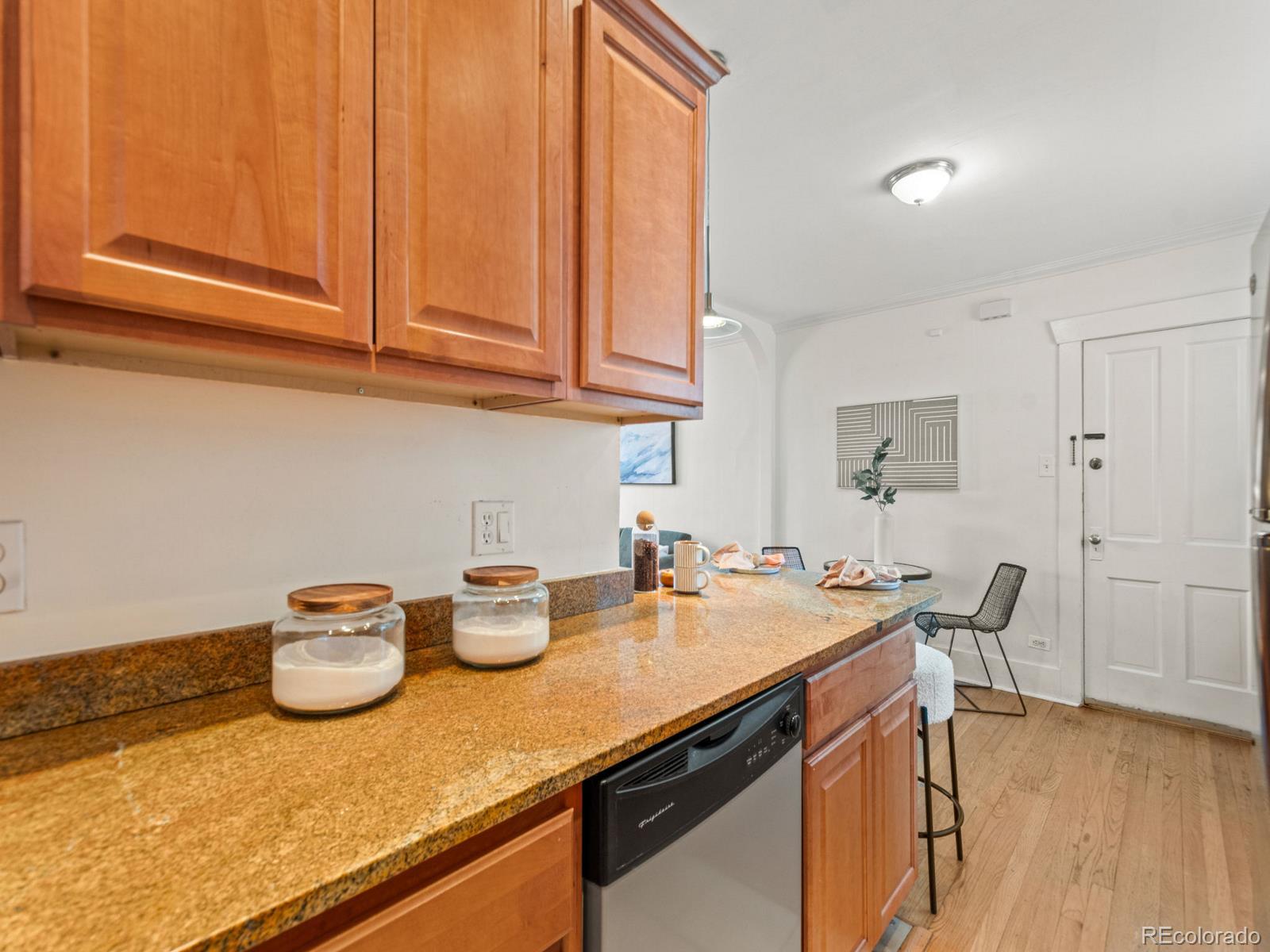 945 N Washington Street Unit: 201