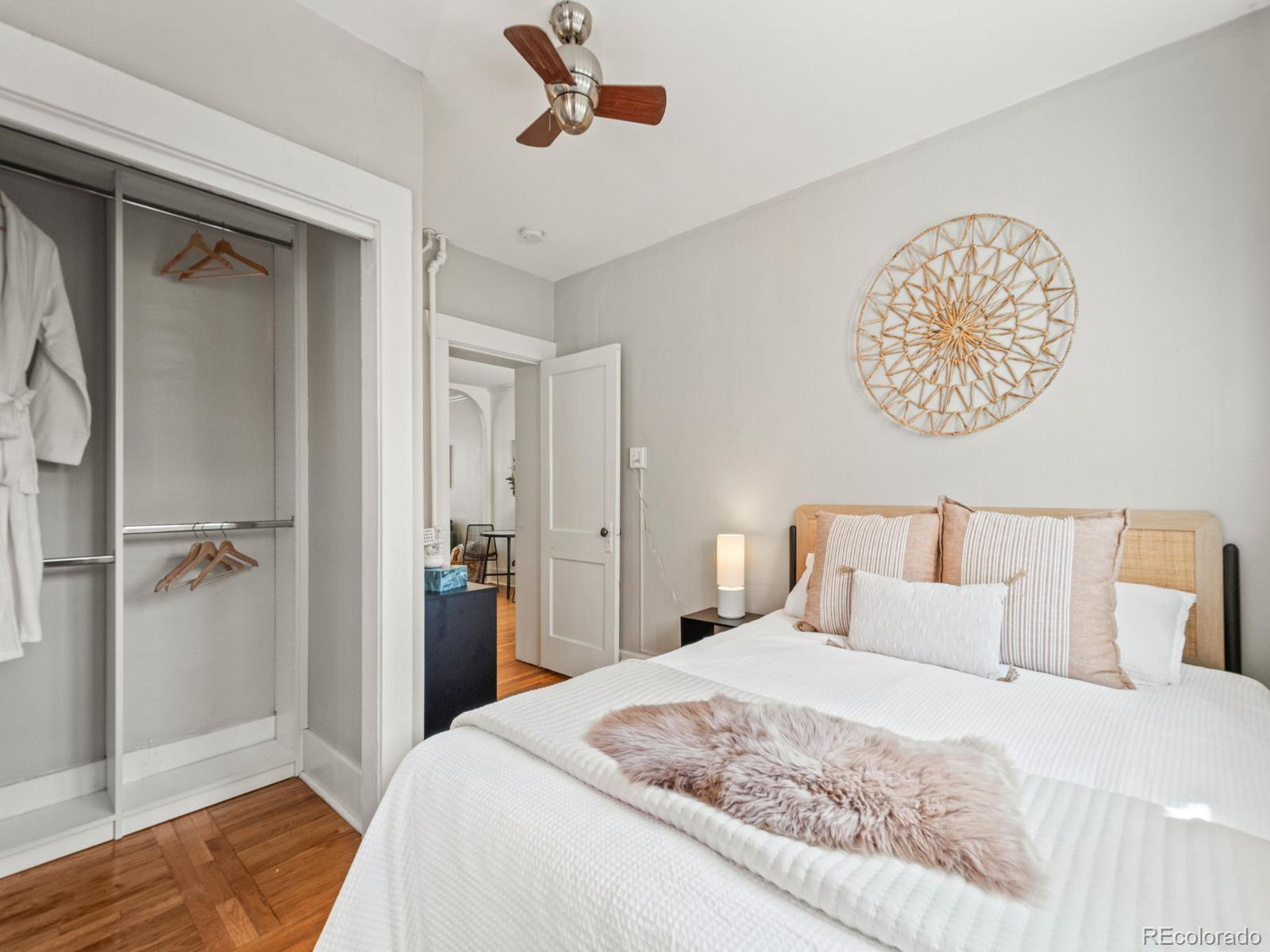 945 N Washington Street Unit: 201