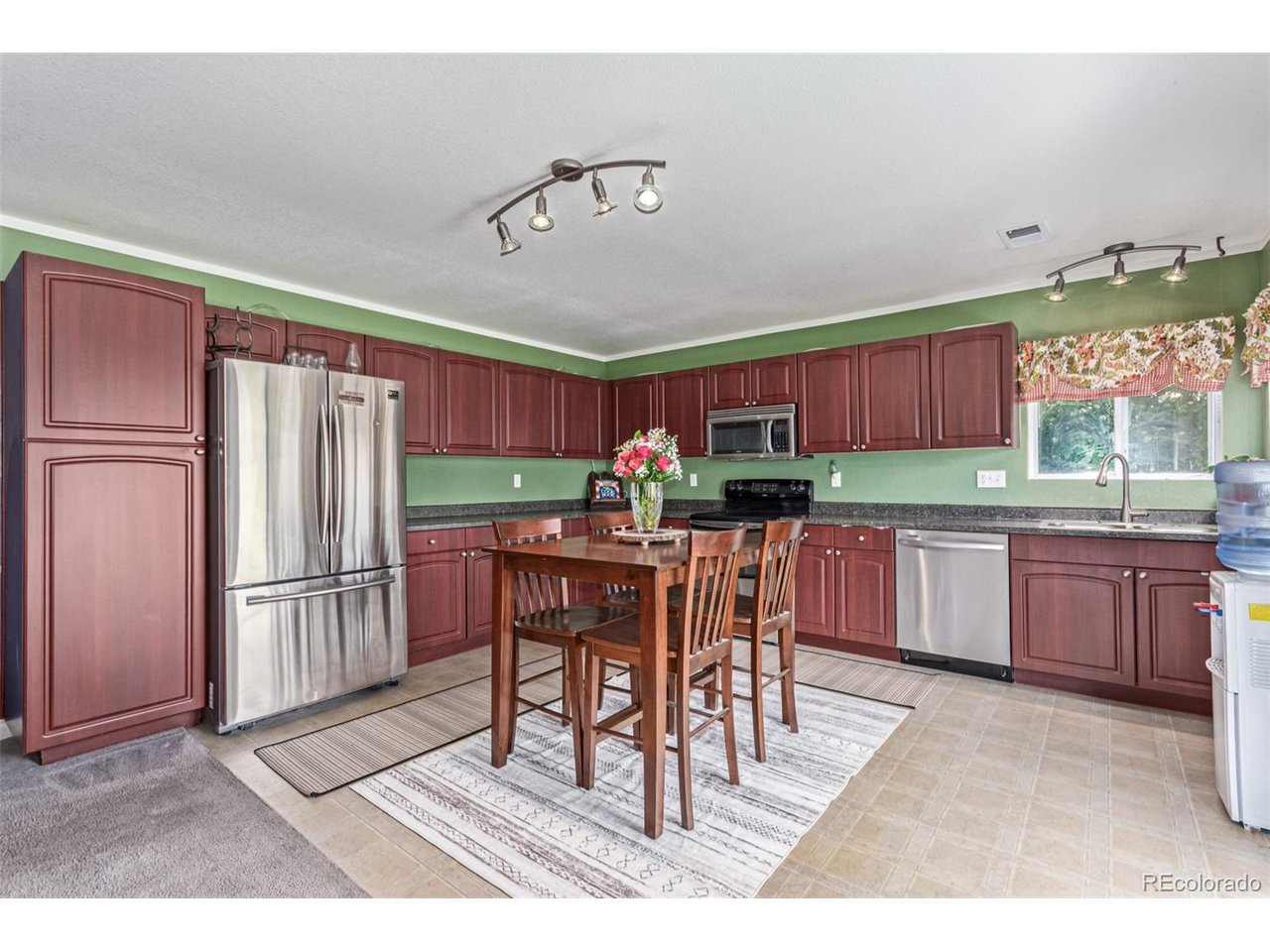 249 Vista Blvd
