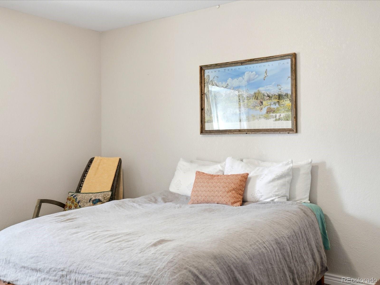 1527 S Owens Street Unit: 12