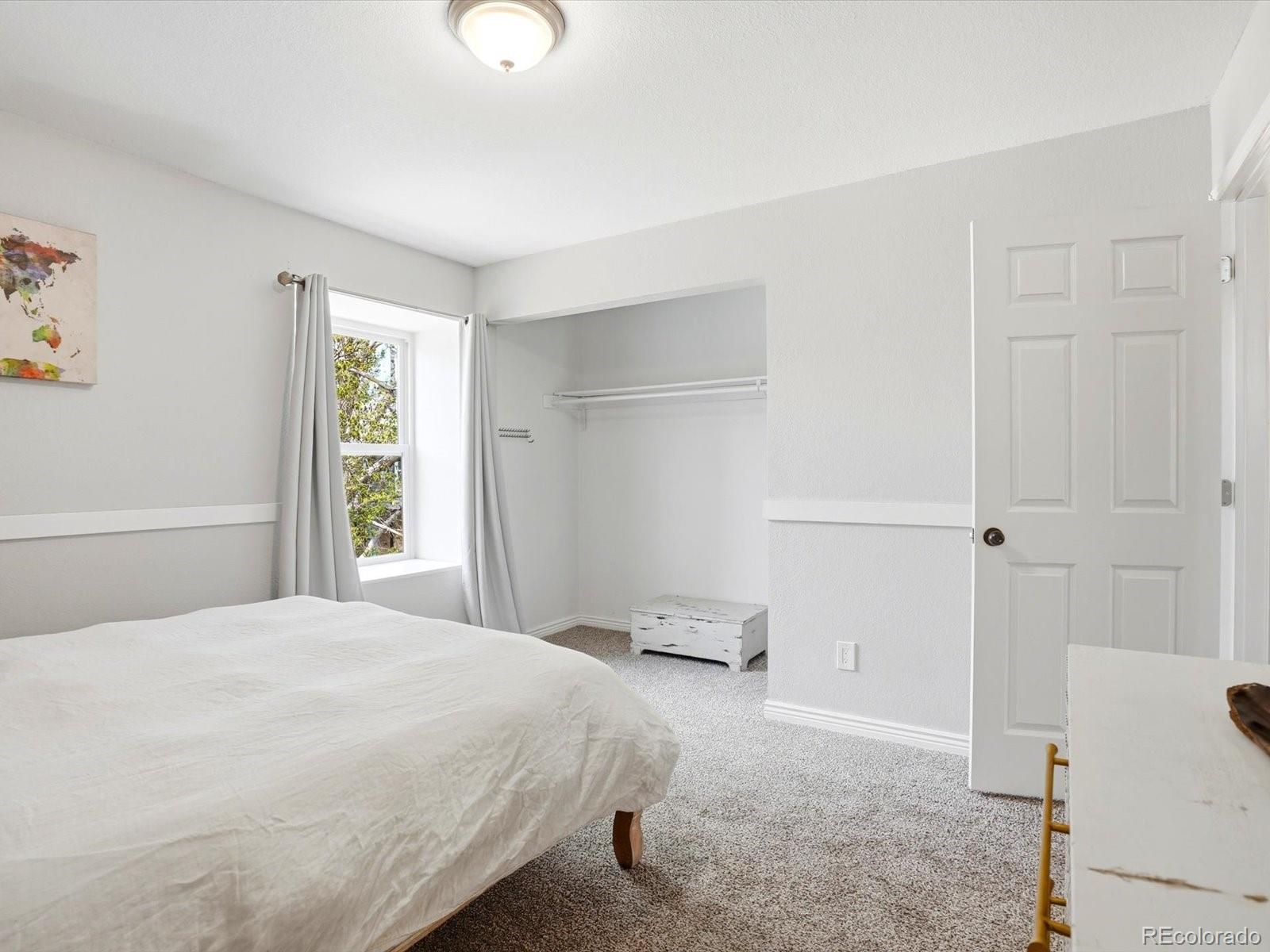 1527 S Owens Street Unit: 12