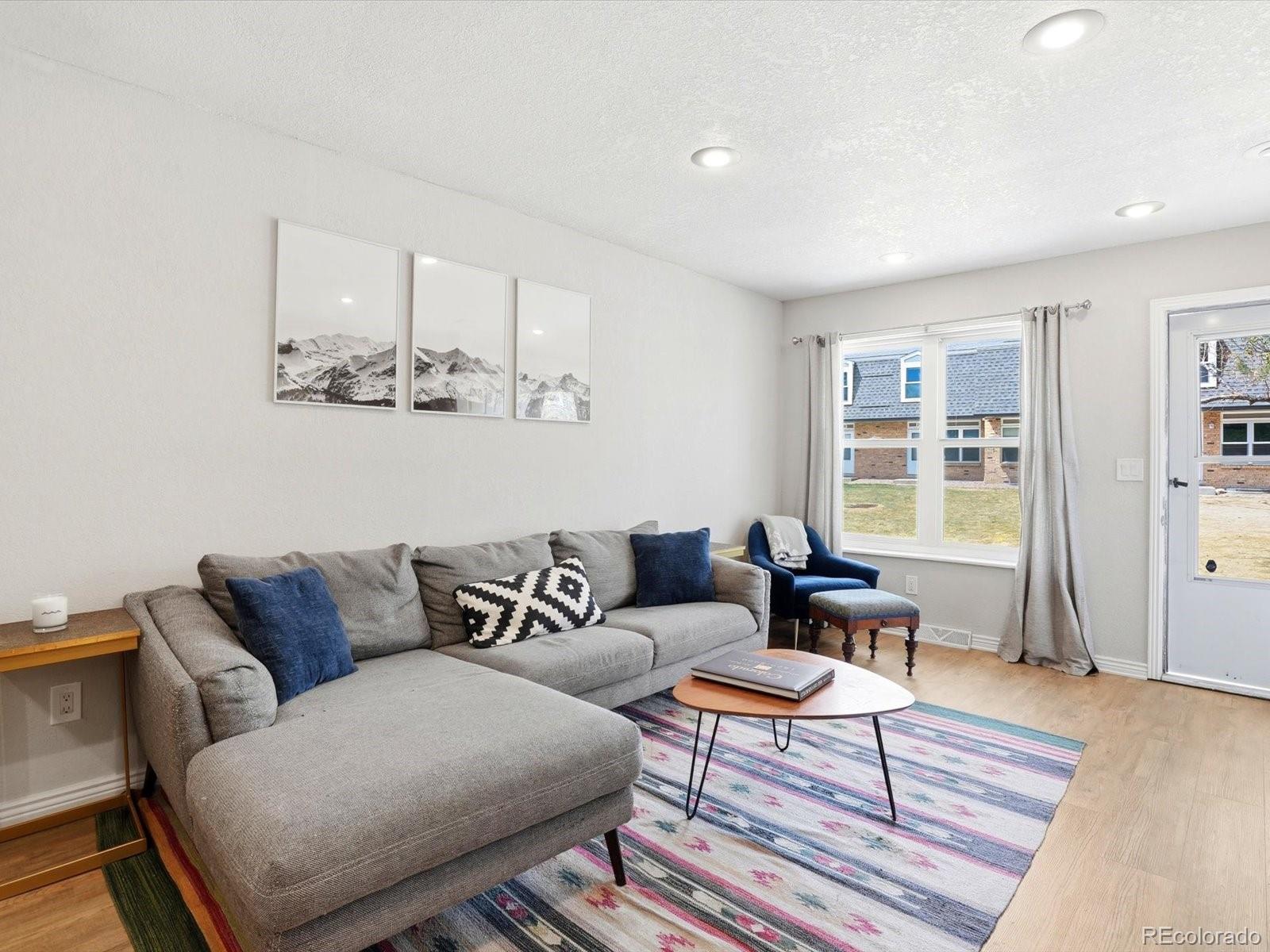 1527 S Owens Street Unit: 12