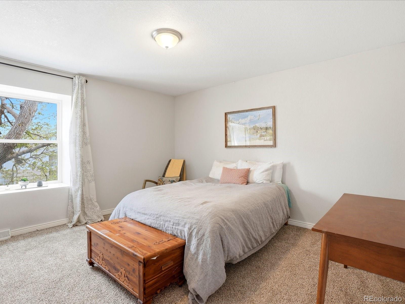 1527 S Owens Street Unit: 12
