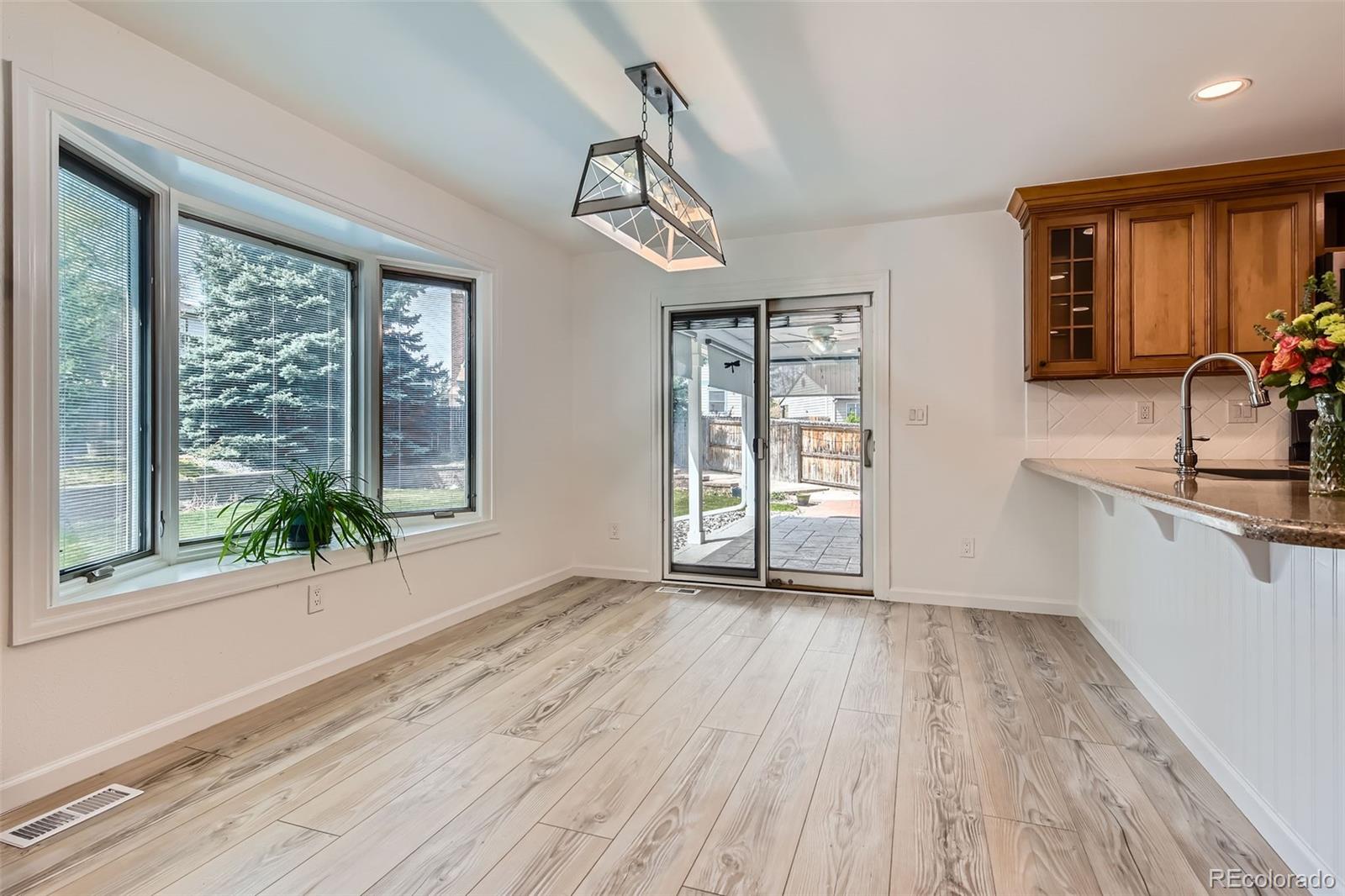 7946 S Pennsylvania Court