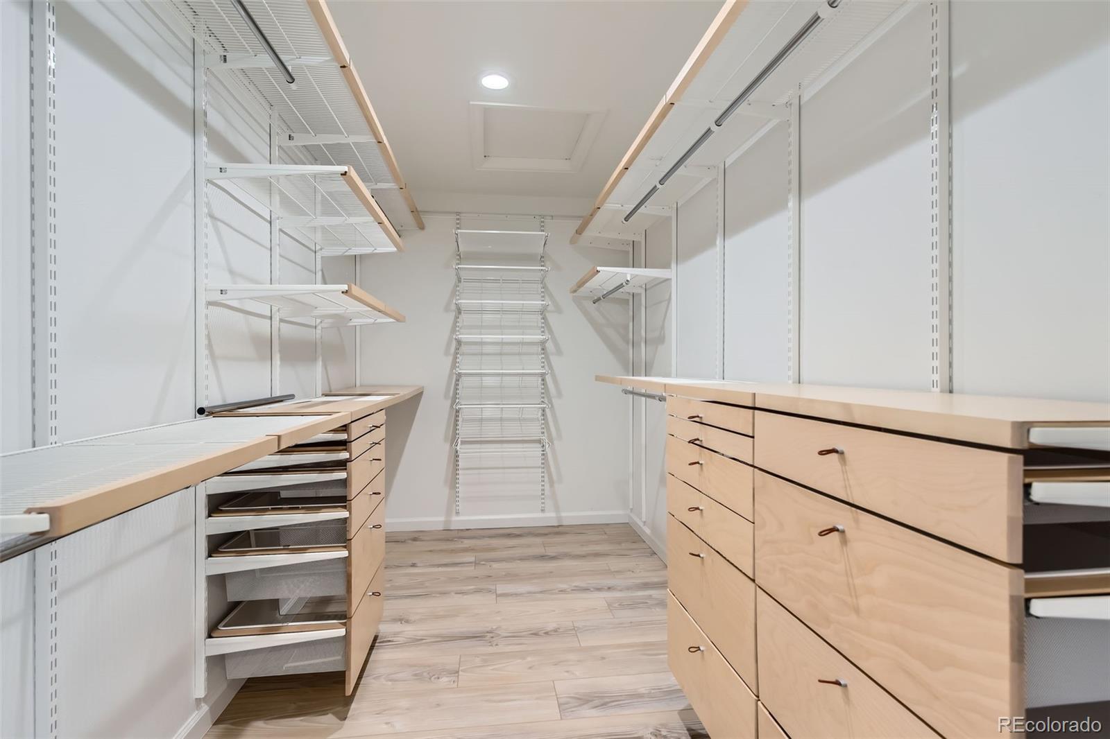 7946 S Pennsylvania Court