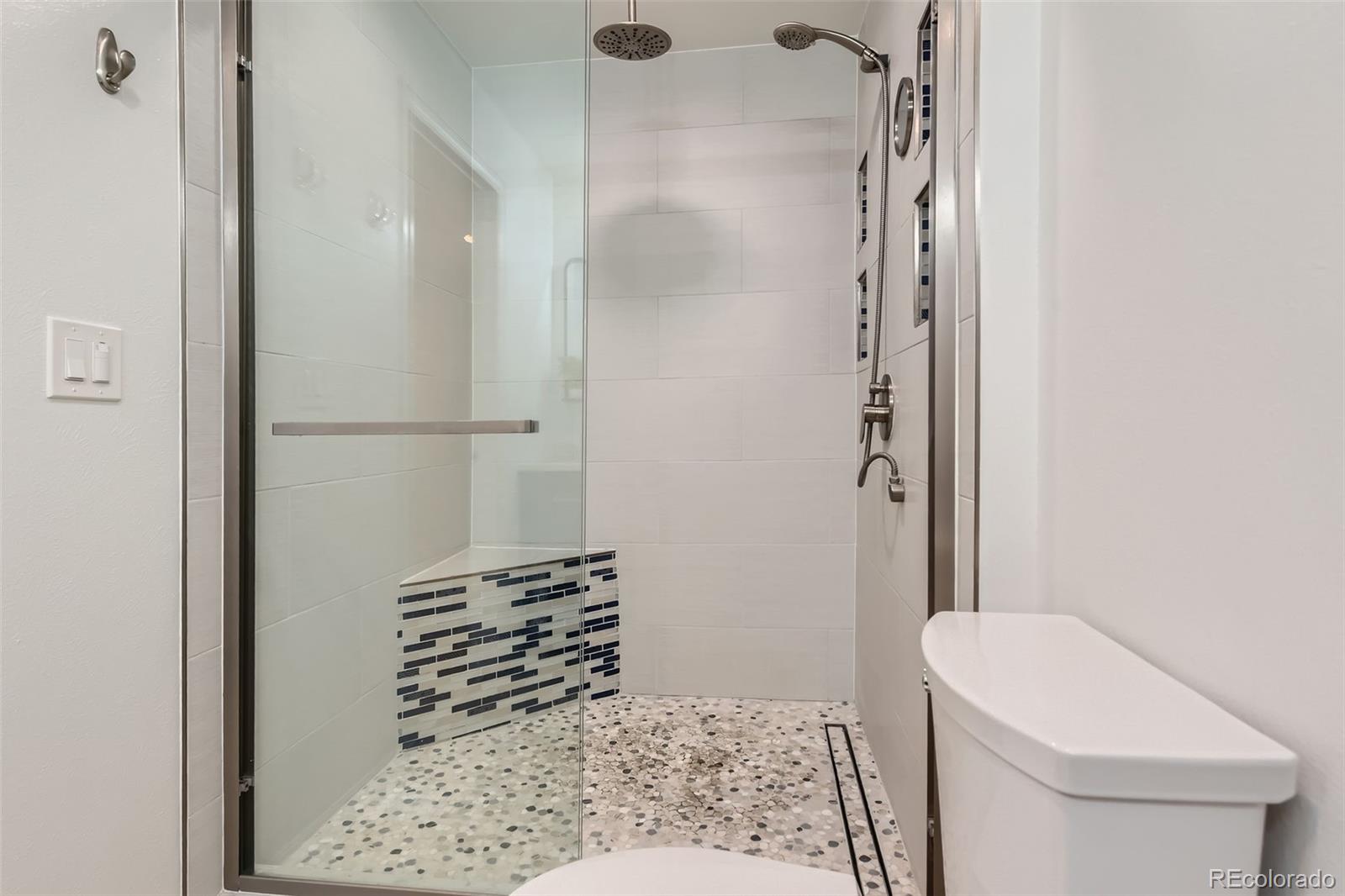 7946 S Pennsylvania Court