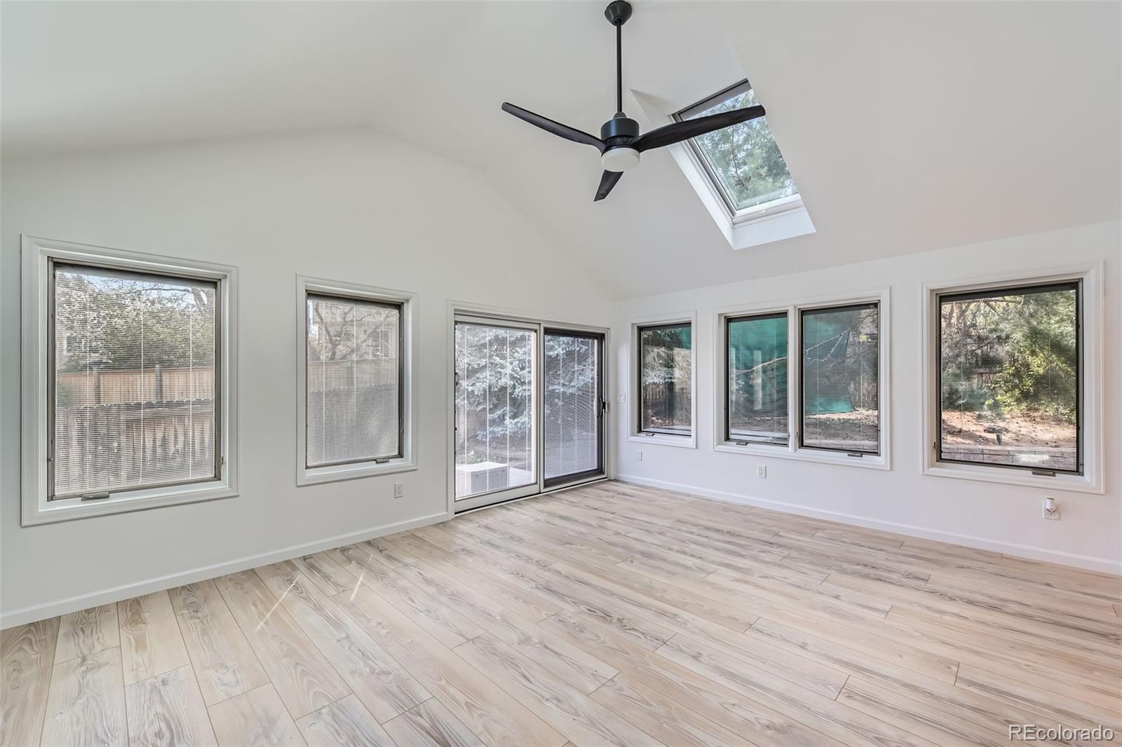 7946 S Pennsylvania Court