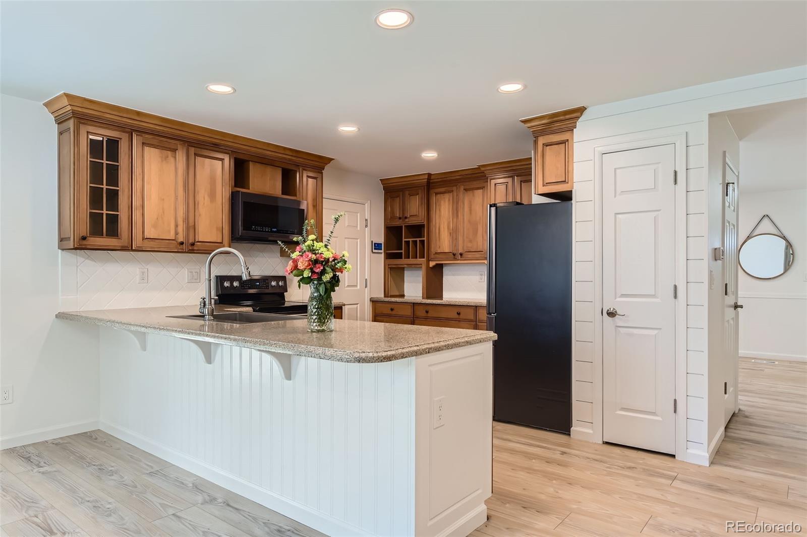 7946 S Pennsylvania Court