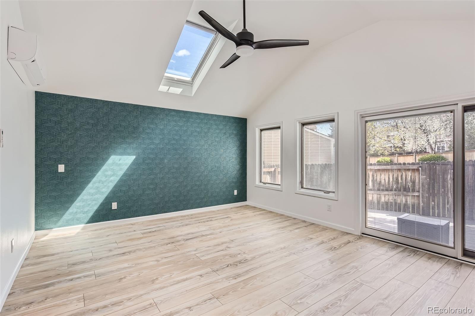 7946 S Pennsylvania Court