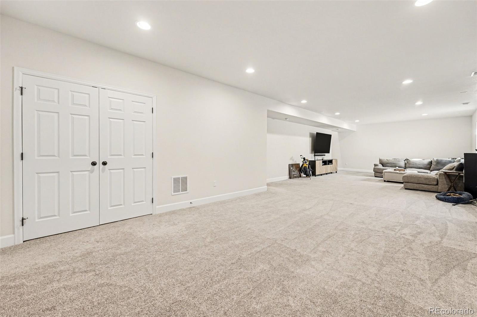 3866 N Fultondale Street