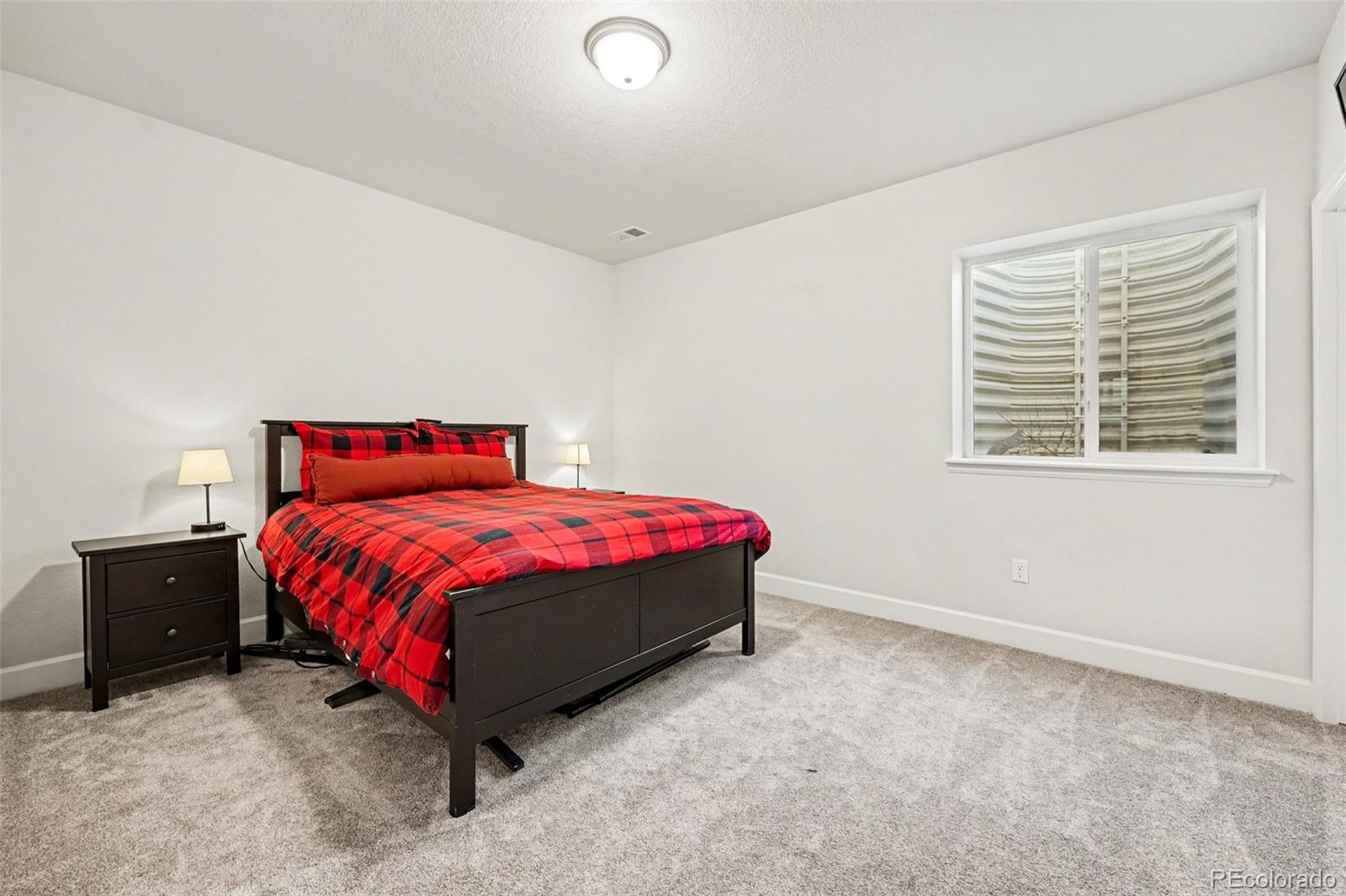 3866 N Fultondale Street