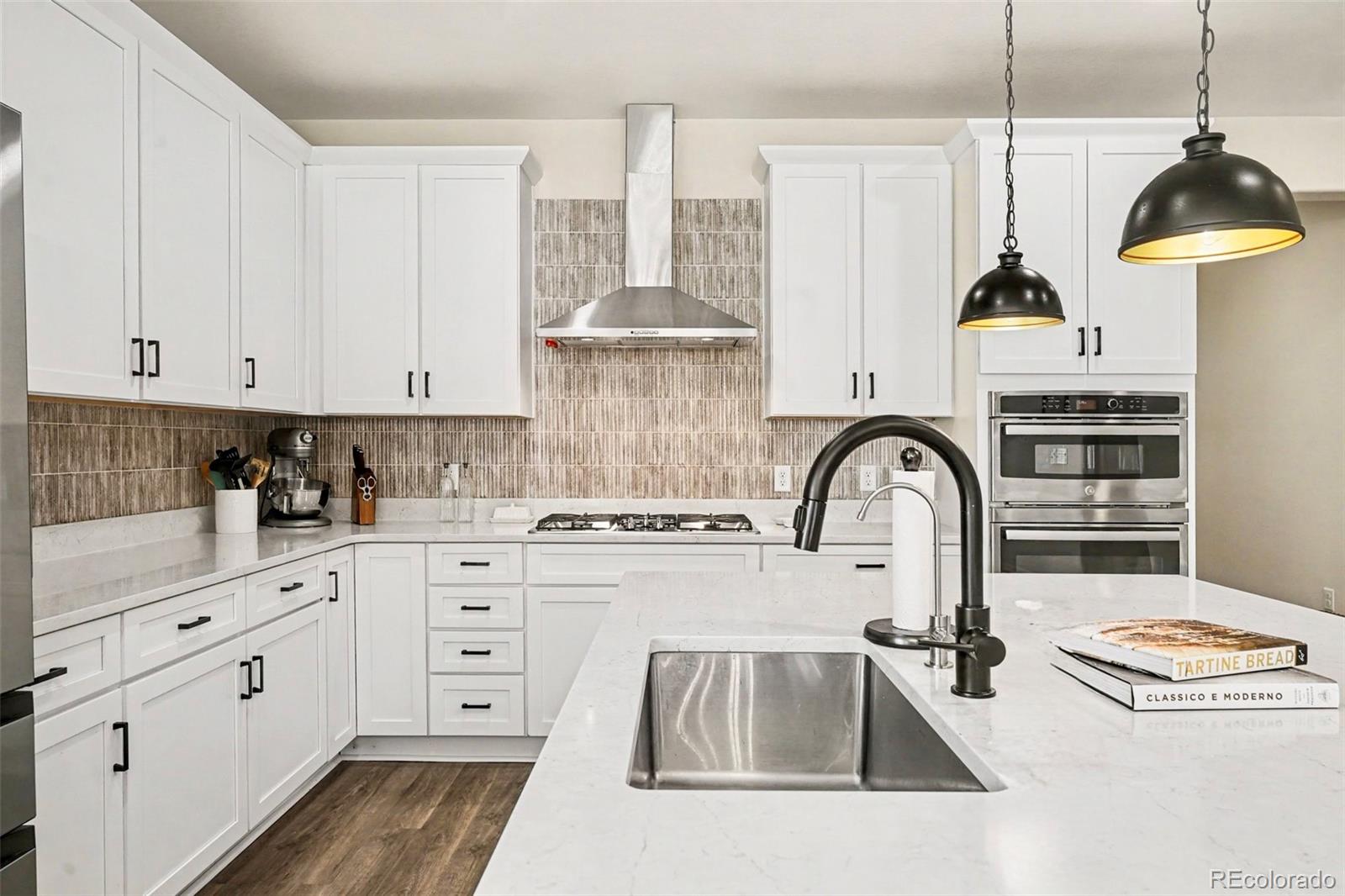 3866 N Fultondale Street