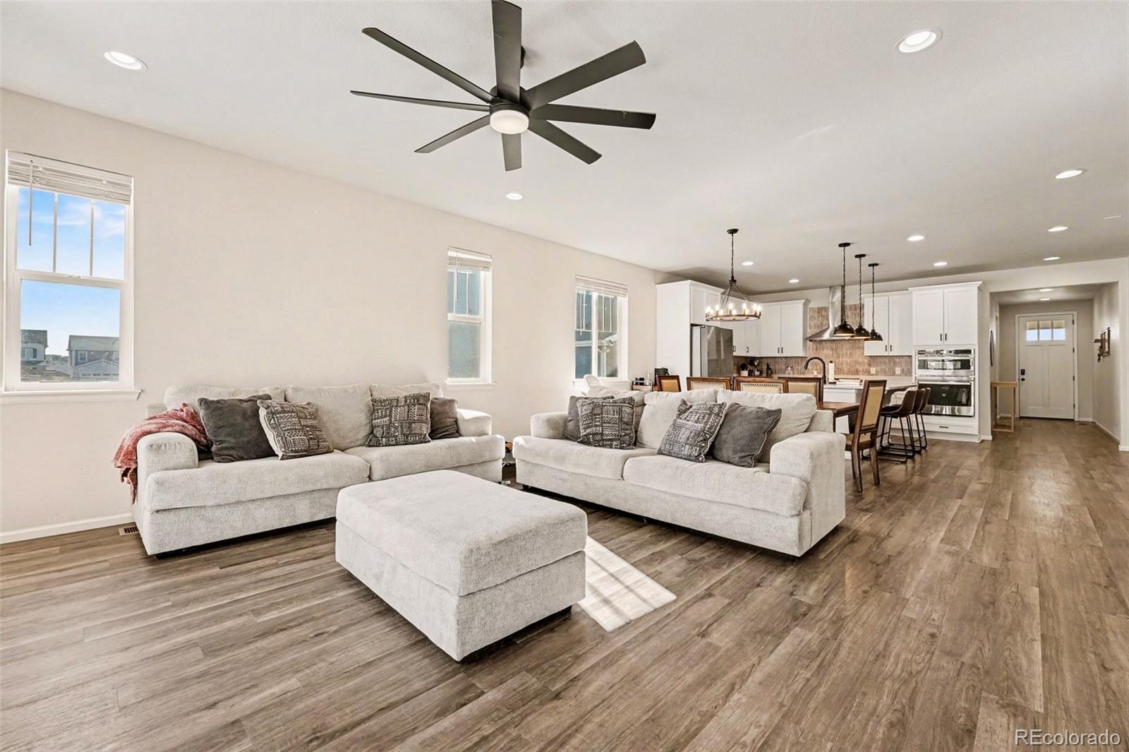 3866 N Fultondale Street