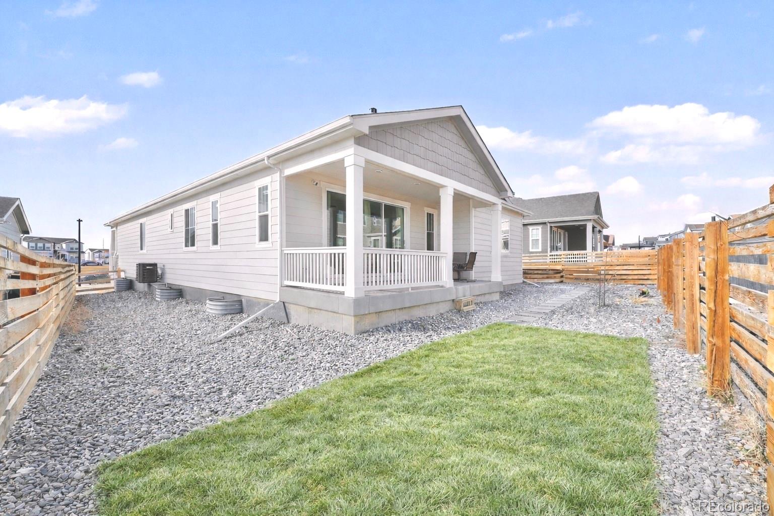 3866 N Fultondale Street