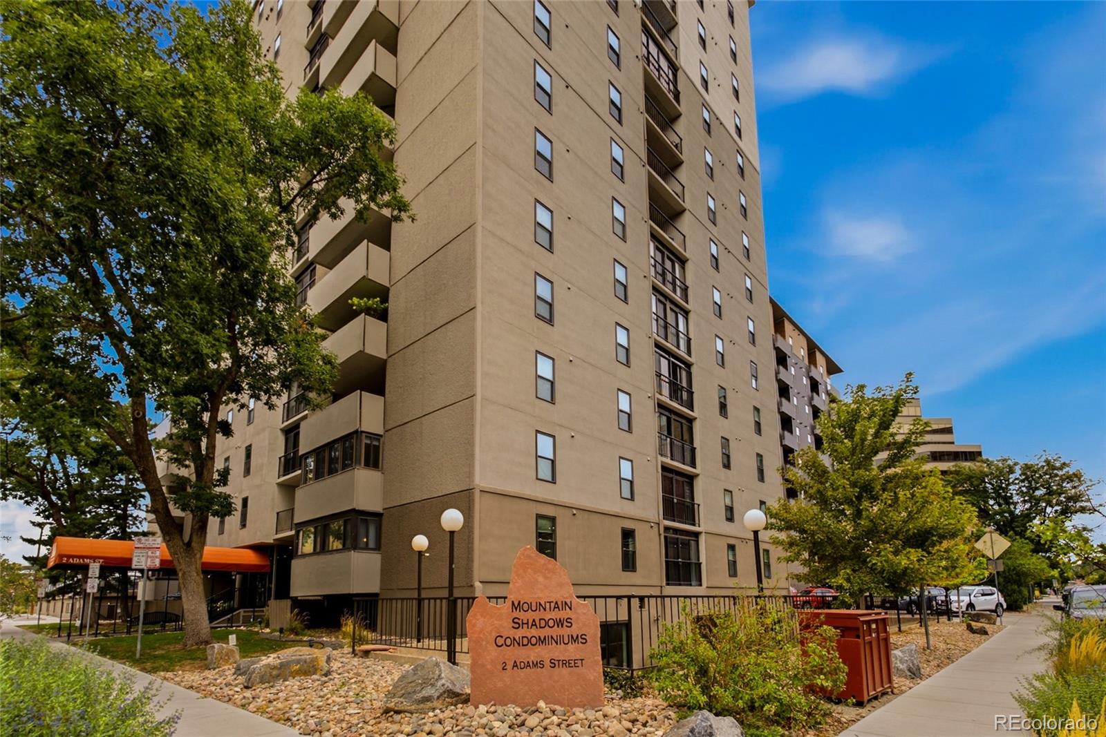 2 Adams Street Unit: 908