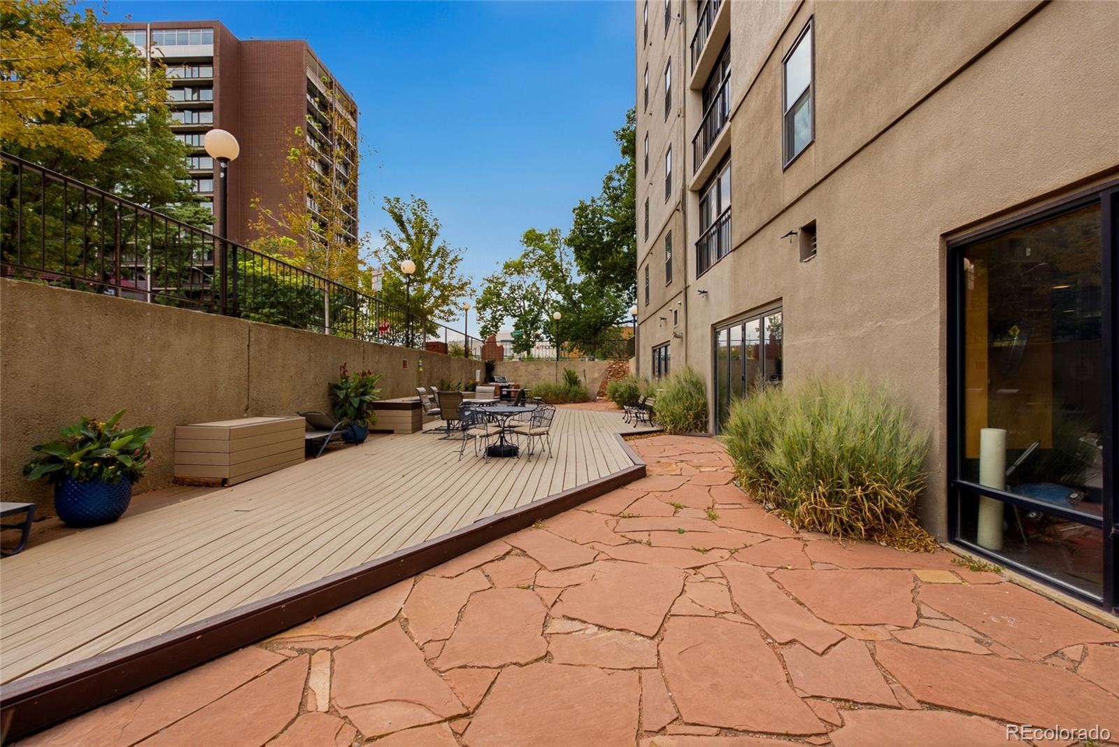 2 Adams Street Unit: 908