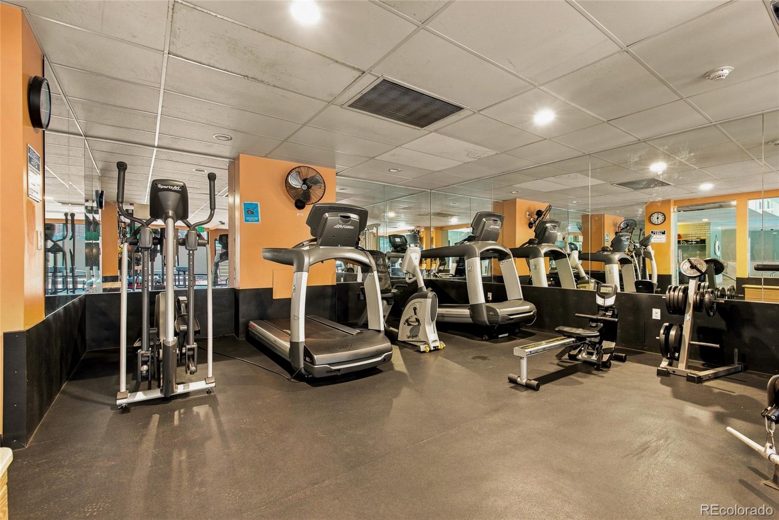2 Adams Street Unit: 908
