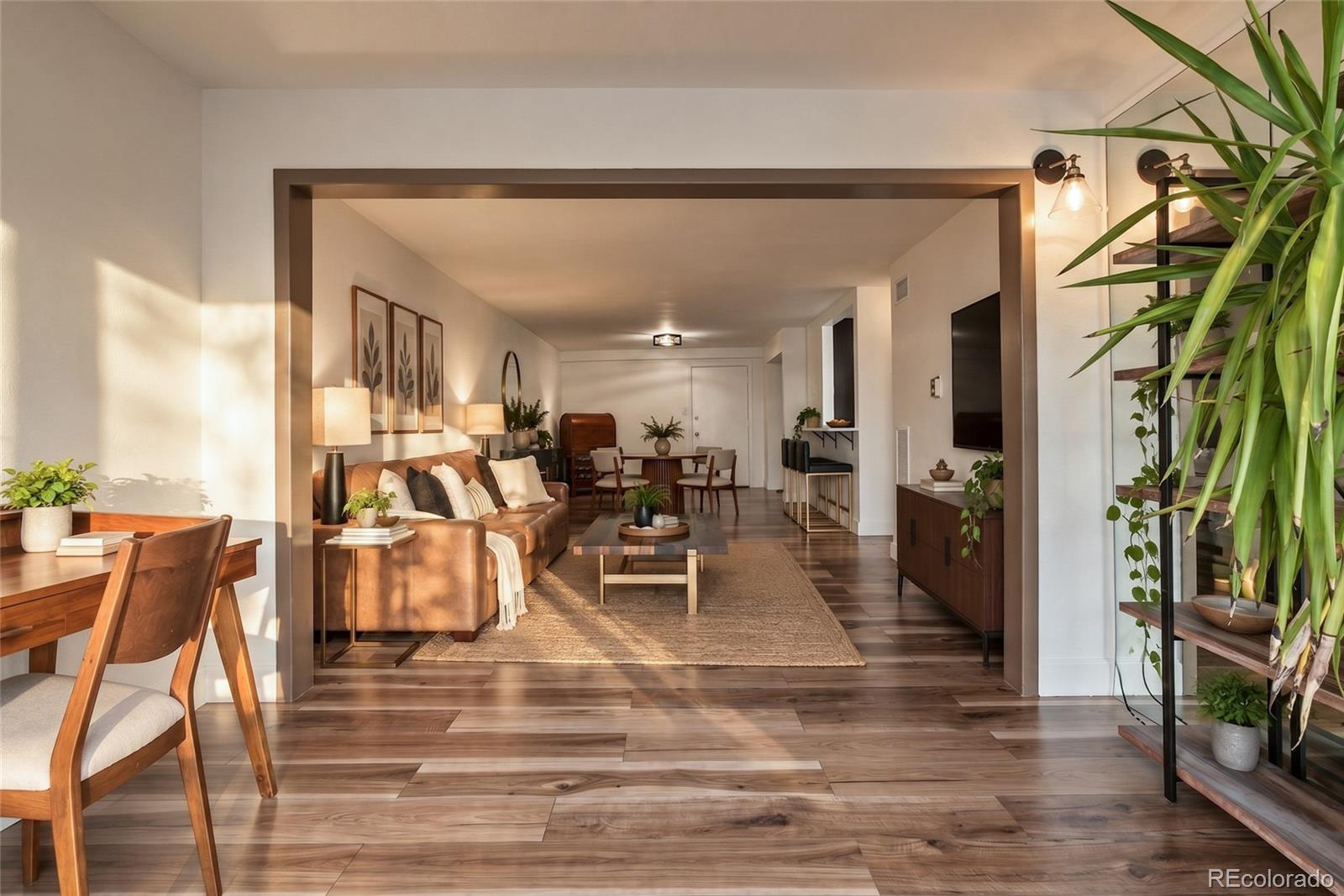 2 Adams Street Unit: 908