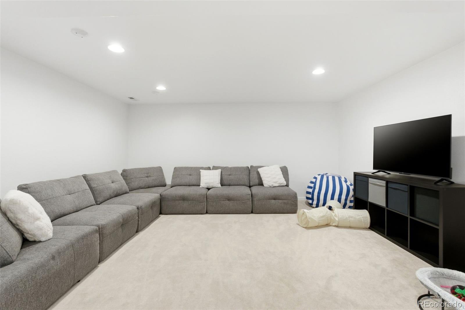 8985 W Euclid Avenue