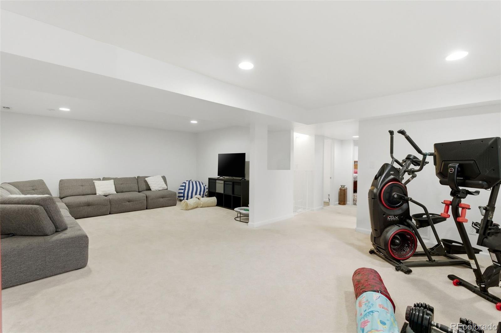 8985 W Euclid Avenue