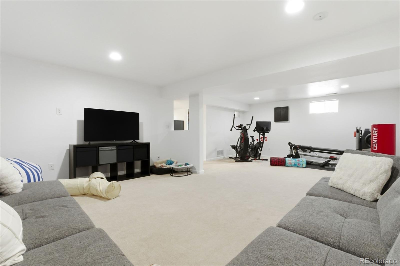 8985 W Euclid Avenue