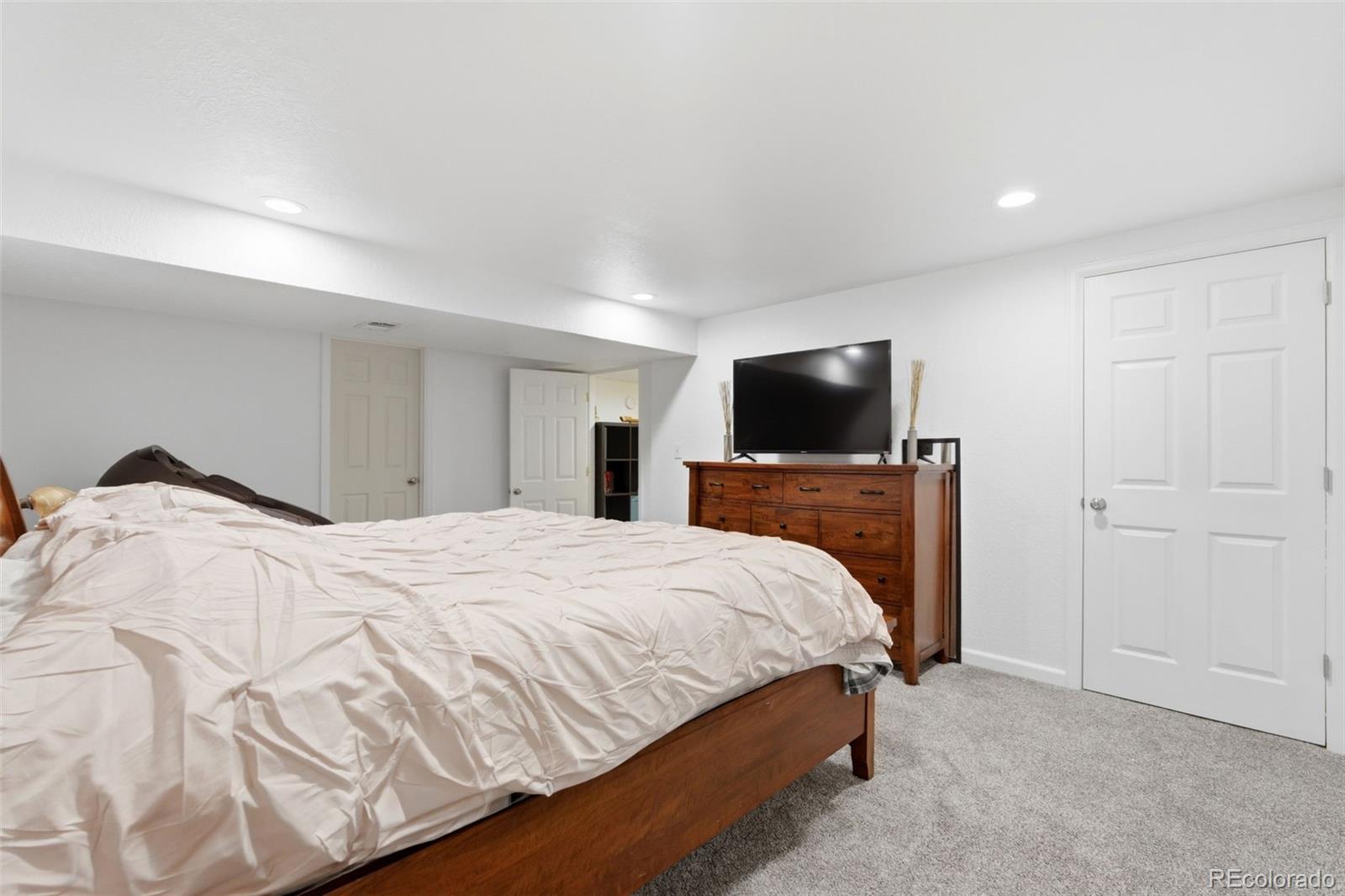 8985 W Euclid Avenue