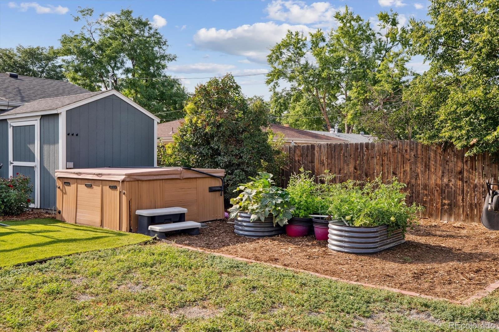 2562 S Quitman Street