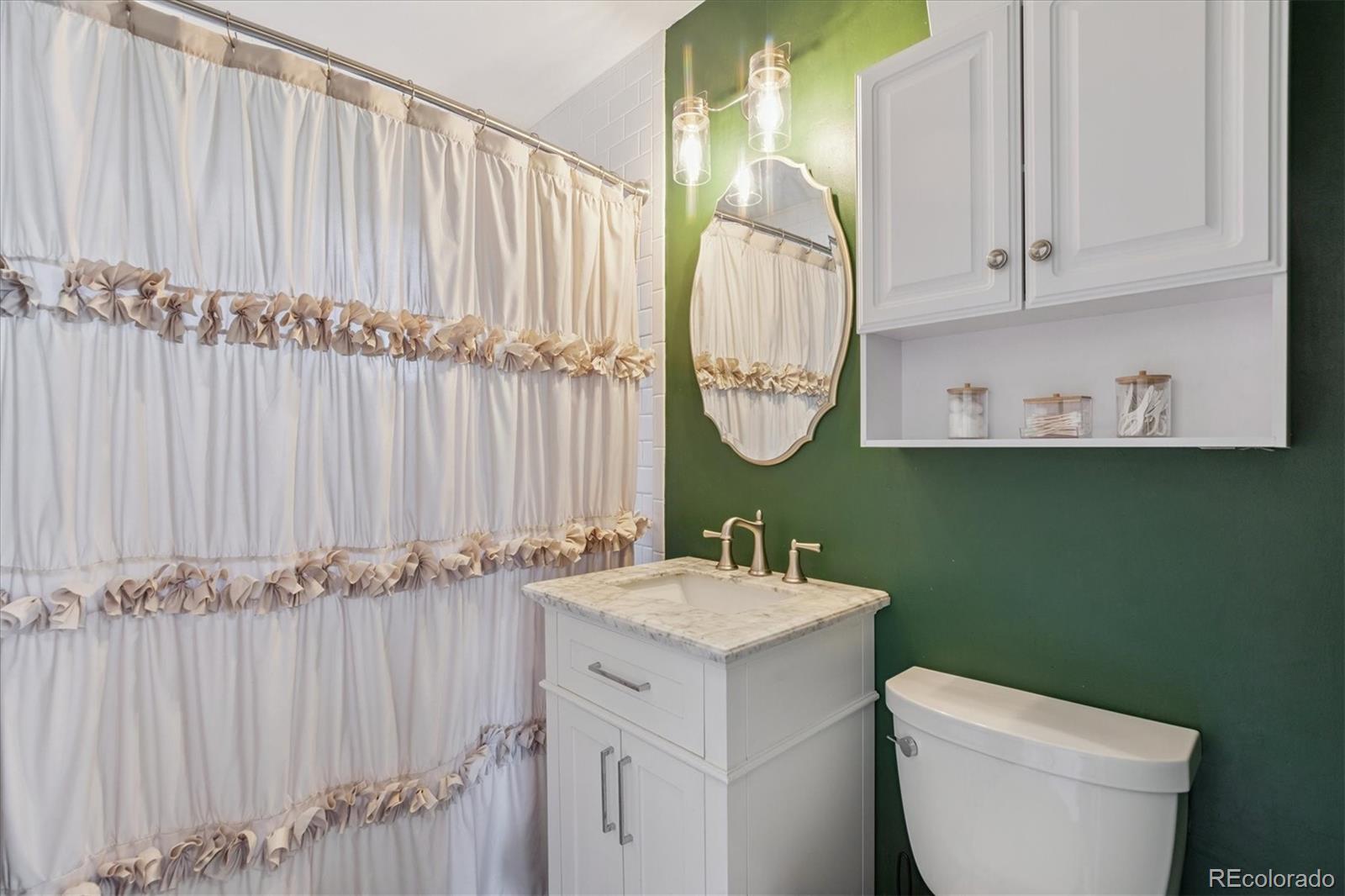 2562 S Quitman Street