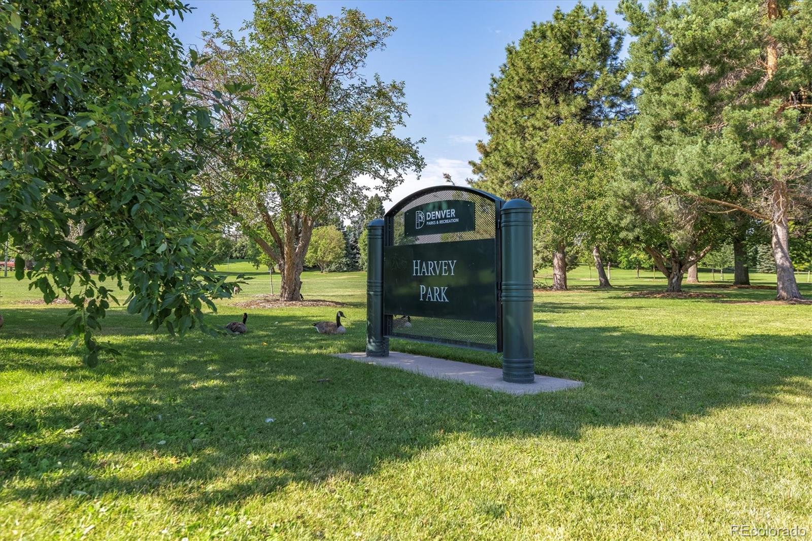 2562 S Quitman Street