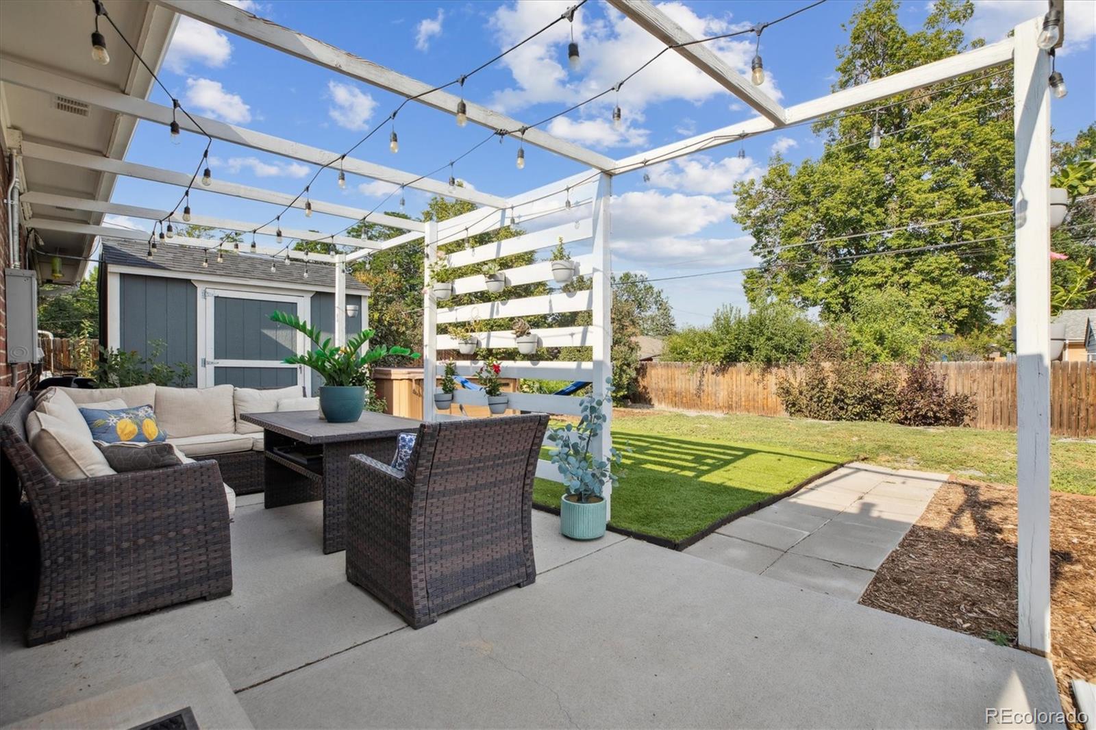 2562 S Quitman Street