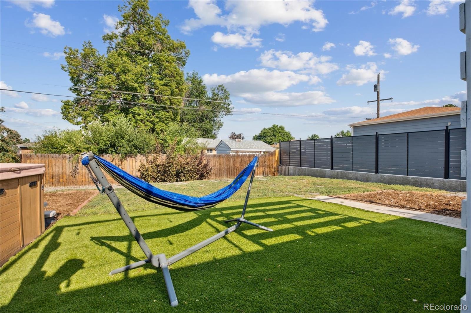 2562 S Quitman Street