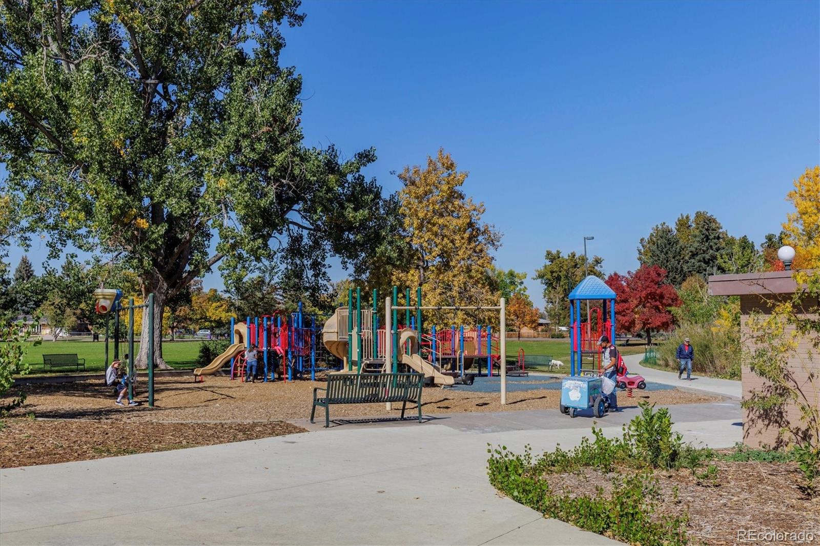 2562 S Quitman Street